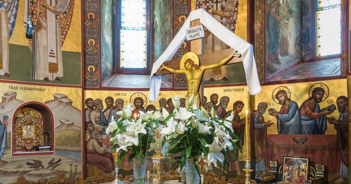 Răstignirea Domnului, altar,Putna,Mănăstire,România,Bucovina