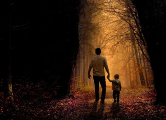 Tată, copil, drum, pădure, întuneric